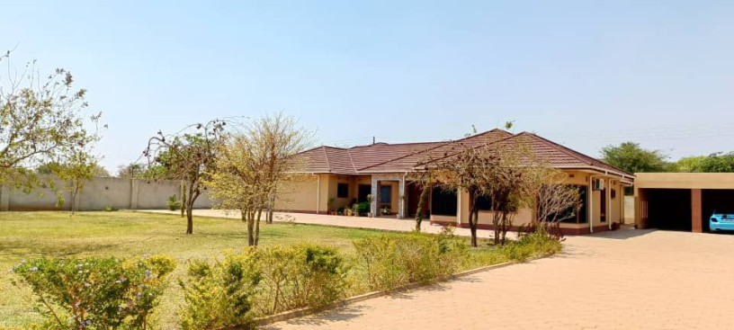 4-bedroom-home-with-guest-wing-and-carport-ibex-hill-twin-palm-big-0