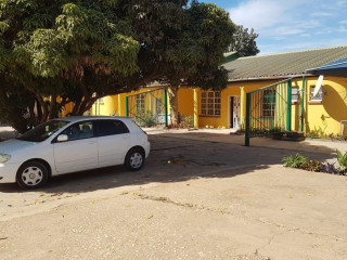 2-bed-flat-for-rent-along-alick-nkhata-road