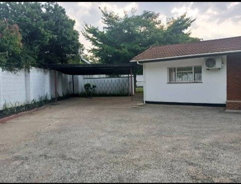 4-bedroom-property-with-swimming-pool-in-sunningdale-big-6