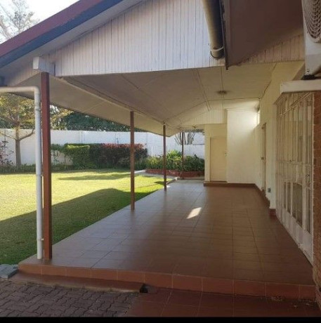 4-bedroom-property-with-swimming-pool-in-sunningdale-big-2