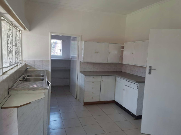 2-bedroom-house-in-roma-ngwezi-rd-big-2