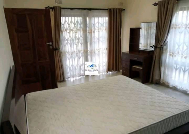executive-3-bedroomed-fully-furnished-apartment-for-rent-near-east-park-mall-big-0