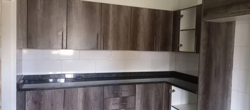 executive-three-bedroom-house-for-rent-in-avondale-big-0