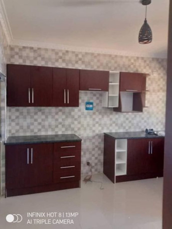 executive-3-bedroom-flat-for-rent-in-chalala-big-2