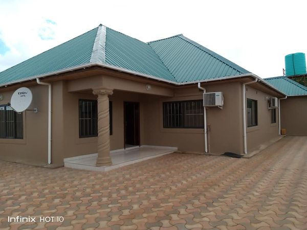 for-rent-spacious-3-bedroom-stand-alone-property-in-chalala-big-3