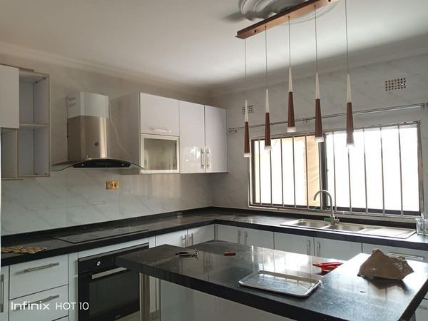 for-rent-spacious-3-bedroom-stand-alone-property-in-chalala-big-2