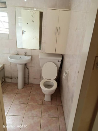 executive-3-bedroom-flat-in-rhodespark-big-3