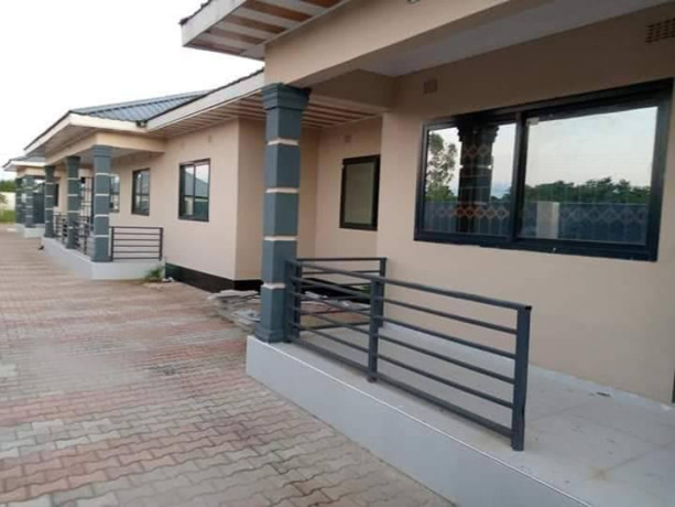 2-bedroom-house-in-chalala-big-8