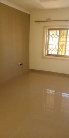 rent-3-bedroom-flat-in-secure-yard-big-5
