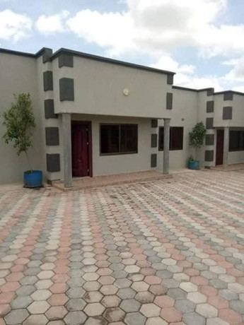 2-bedroomed-flat-in-ibexhill-big-2