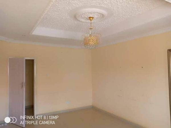 spacious-2-bedroom-flat-for-rent-in-chalala-big-1