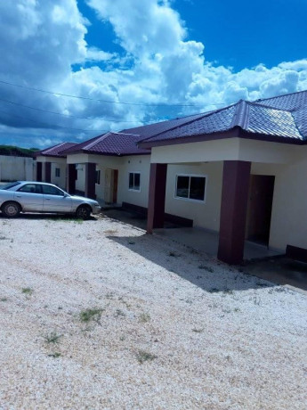 massmedia-executive-2-bedroomed-self-contained-big-2