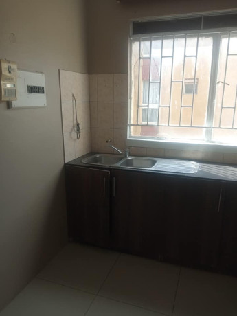 2-bedroom-highrise-flats-in-rhodespark-big-1