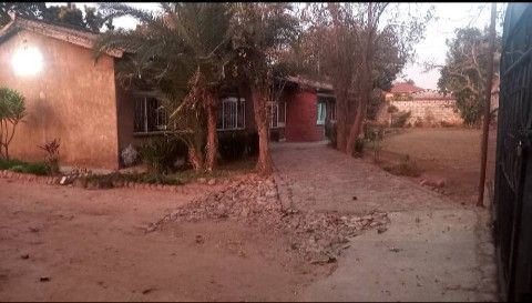 quick-sale-3-bedroom-house-on-chainama-road-big-2