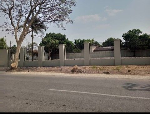 commercial-property-in-woodlands-corner-plot-big-1