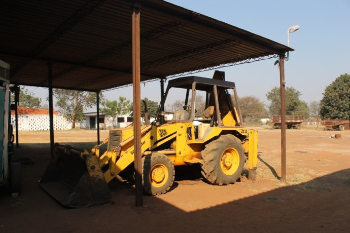 large-cattle-ranch-in-mazabuka-farming-area-big-3