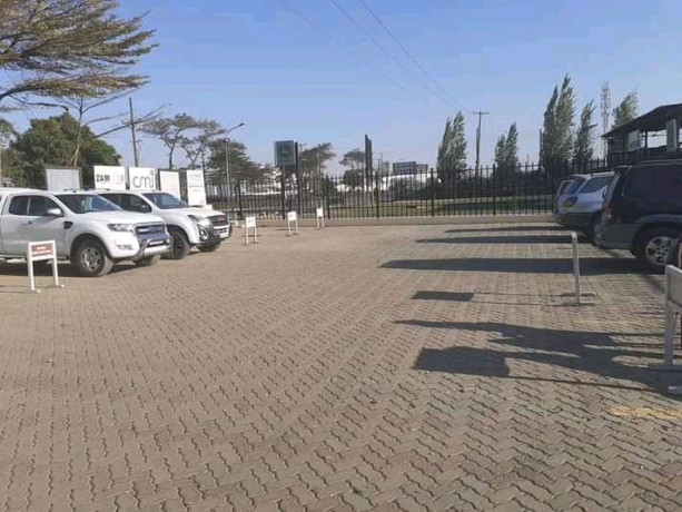 showroom-and-warehouse-for-sale-on-kafue-road-big-3