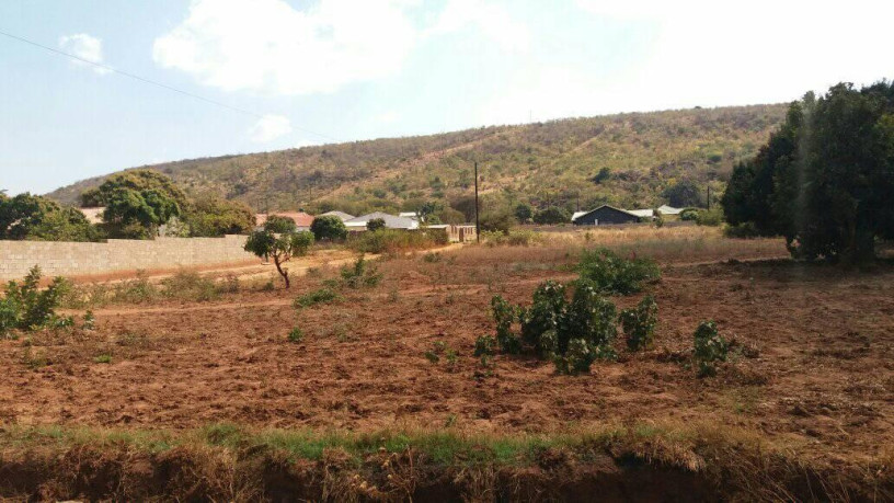 3-bedroom-house-on-20x18m-plot-in-6-miles-big-1