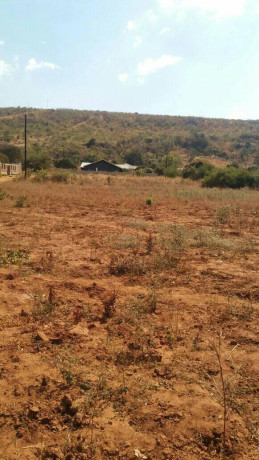 3-bedroom-house-on-20x18m-plot-in-6-miles-big-4