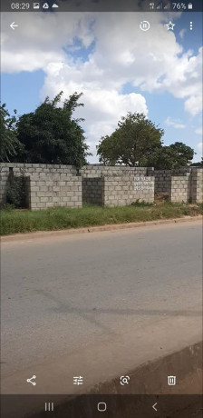 spacious-property-with-negotiable-price-big-3