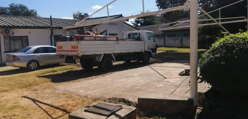 3-bedroom-house-with-2-additional-properties-in-roma-main-big-3