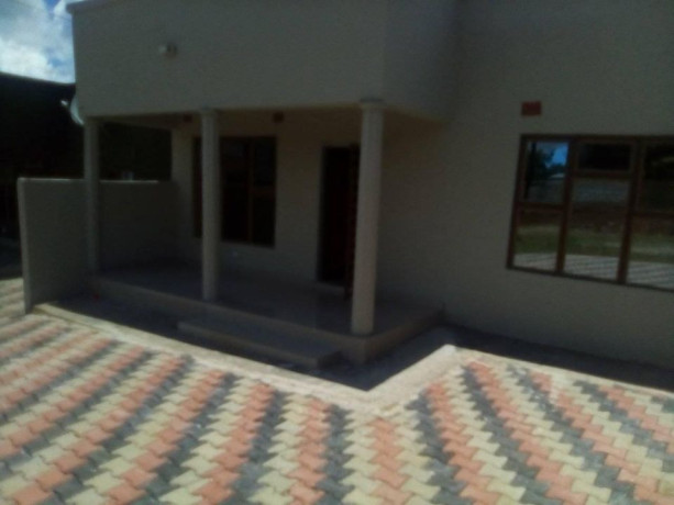 newly-built-2-bedroom-flat-for-rent-big-4