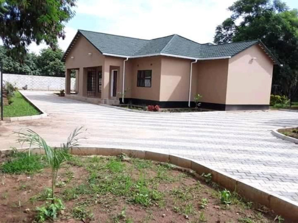 2-bedroom-flat-for-rent-big-3