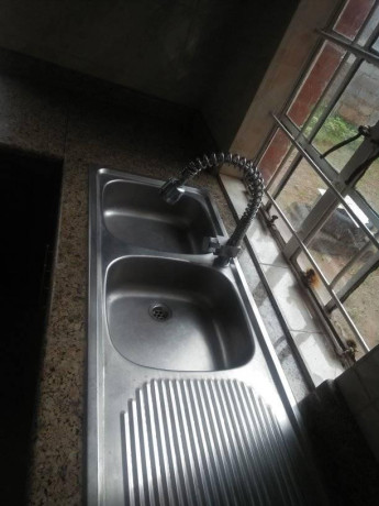spacious-1-bedroom-for-rent-near-rhodespark-big-0