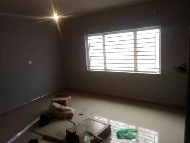 modern-executive-2-bedroom-flat-in-chalala-big-3