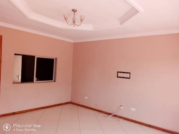 2-bedroom-flat-for-rent-chalala-big-4