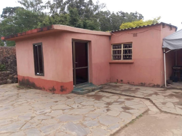 house-for-rent-in-makeni-main-road-big-1