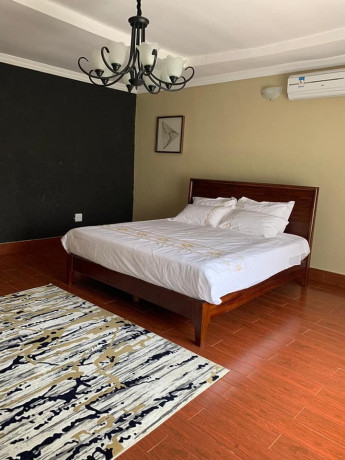 beautiful-3-bedroom-apartment-for-rent-big-4