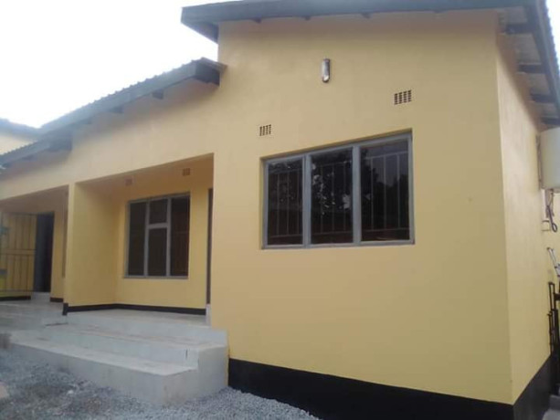 2-bedroom-flat-for-rent-in-avondale-big-5