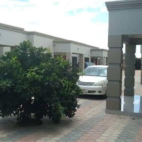 for-rent-3bed-flat-off-lilayi-road-big-3