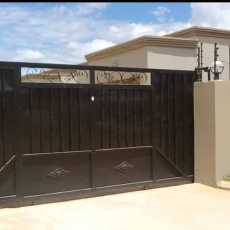 for-rent-3bed-flat-off-lilayi-road-big-0