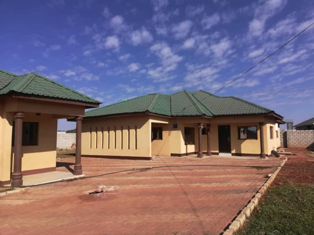 3-bedroom-flats-for-rent-in-lilayi-big-4