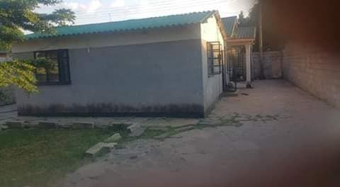 modern-2-bedroom-house-in-libala-big-2