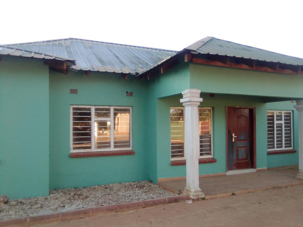 3-bedroom-flat-for-rent-in-chamba-valley-big-5