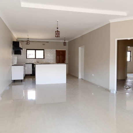 newly-built-3-bedroom-flats-in-waterfalls-big-3