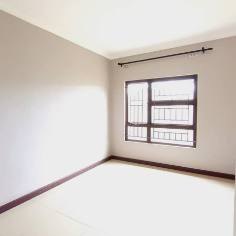 modern-3-bedroom-house-in-meanwood-ibex-big-3