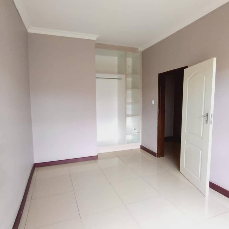 modern-3-bedroom-house-in-meanwood-ibex-big-1