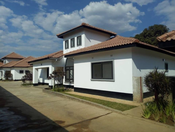 executive-3-bedroom-house-for-rent-in-kabulonga-area-big-4