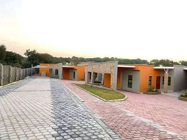 executive-modernised-msc-3-bedroom-house-in-kabulonga-big-3