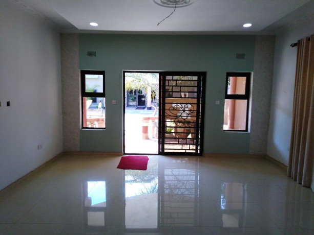 3-bedroom-flat-for-rent-big-4