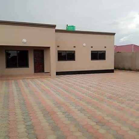 neat-and-spacious-2x2-bedroom-flats-for-sale-in-libala-south-big-4