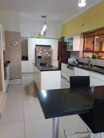 executive-and-luxurious-5-bedroom-house-in-roma-park-big-9