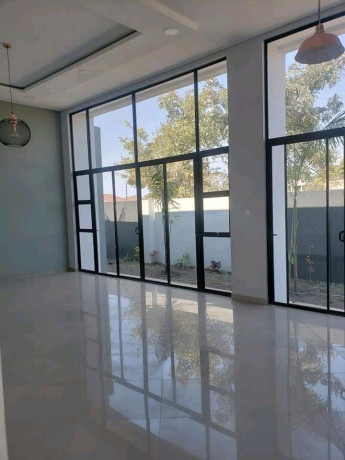 executive-3-bedroom-town-houses-for-sale-big-7