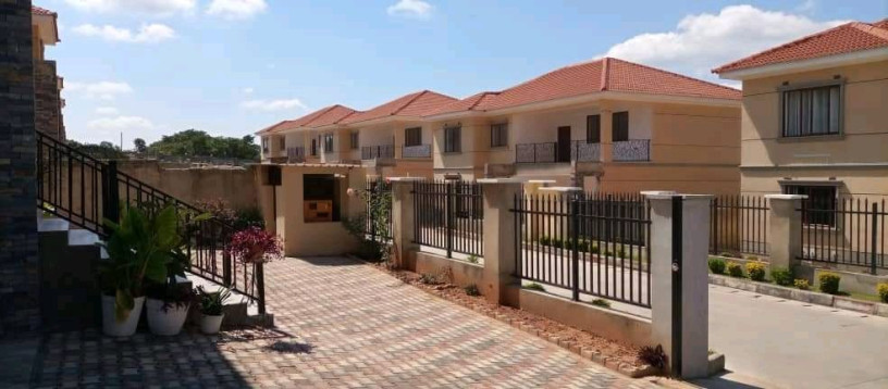 ibex-executive-4-bedroom-town-house-big-0