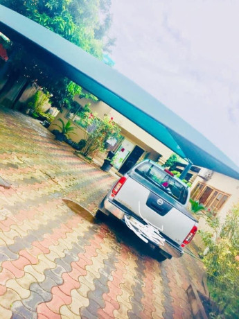 modern-4-bedroom-house-with-flats-in-chudleigh-big-0