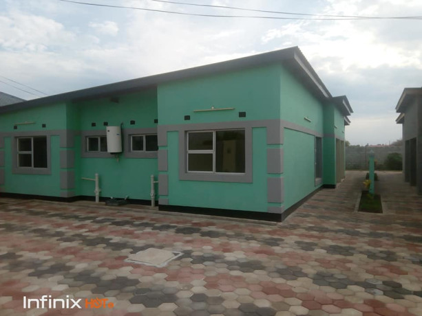 waterfalls-2-bedroom-flat-for-rent-big-4